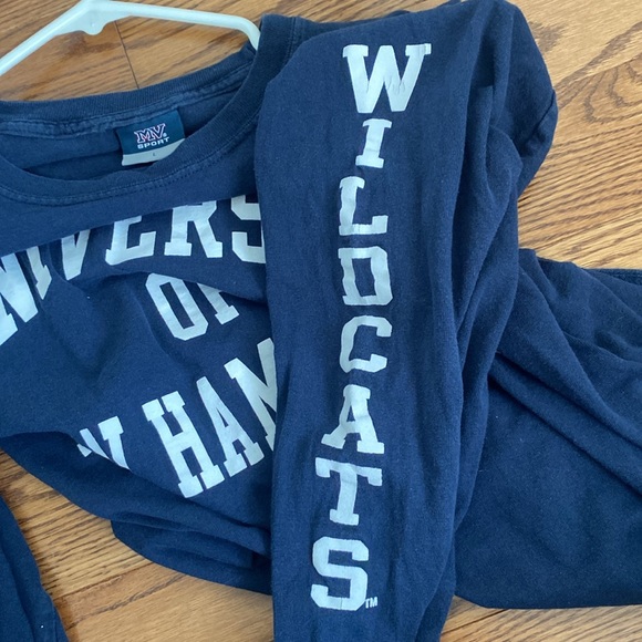 UNH long sleeve - Picture 4 of 4